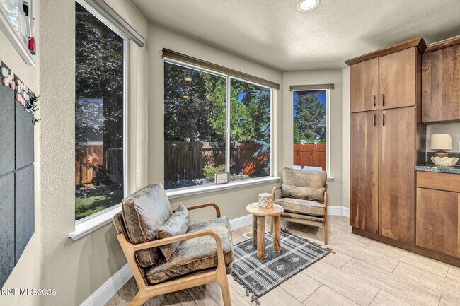 Building Photo - 5045 Pradera St