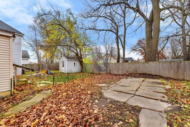 Building Photo - Newly Remodeled 3 Bedroom in MidTown!