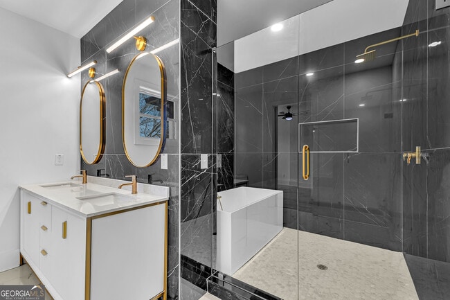 Building Photo - 2361 Lynn Iris Dr