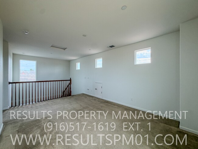Building Photo - 2165 Camino Real Way