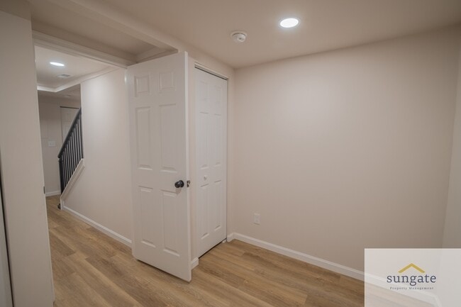 Building Photo - 1911 Eastern Ave