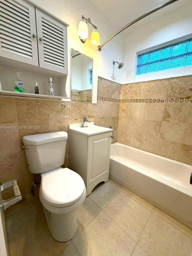 Building Photo - 6339 SW 32nd St