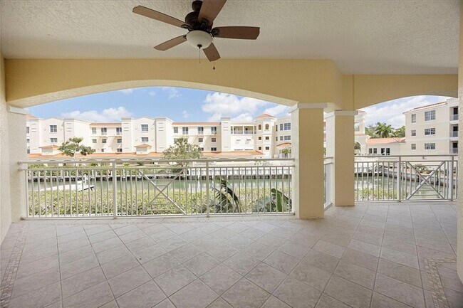 Building Photo - 14041 Bellagio Way