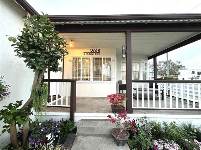 Building Photo - 9801 S Hobart Blvd