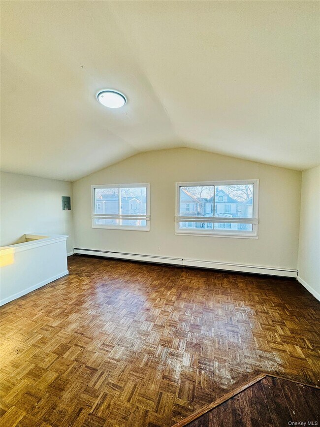 Building Photo - 164-41 108th Dr