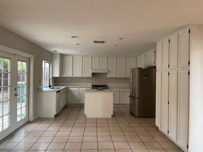 Building Photo - 1521 Starlight Dr