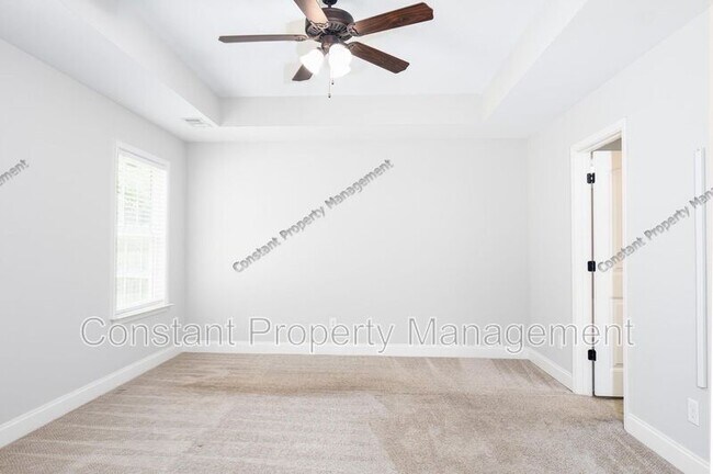 Building Photo - 220 Allentown Ln