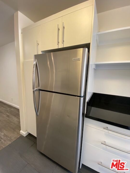 Building Photo - 7045 Hawthorn Ave