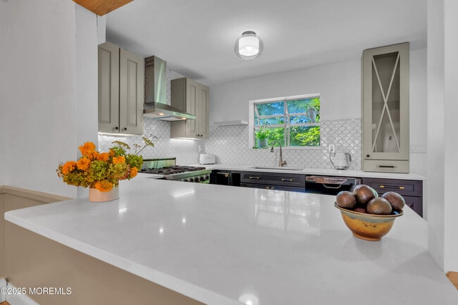 Building Photo - 65 E River Rd