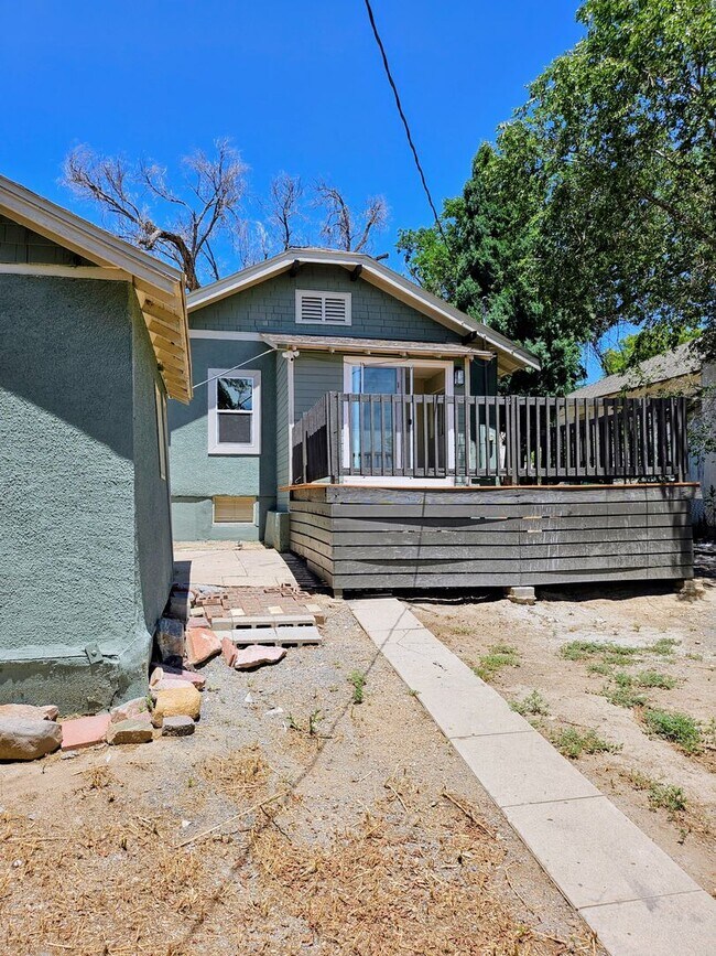 Building Photo - ALL PROSPECTIVE TENANTS MUST SUBMIT A $58 ...