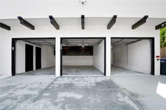 Building Photo - 243 Avenida Montalvo