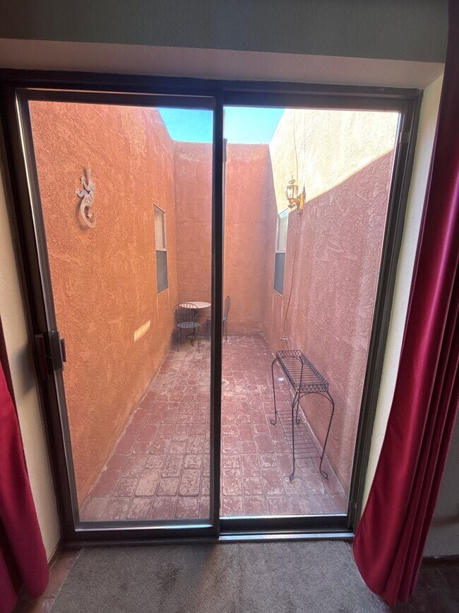 Building Photo - Townhouse Sandia Heights