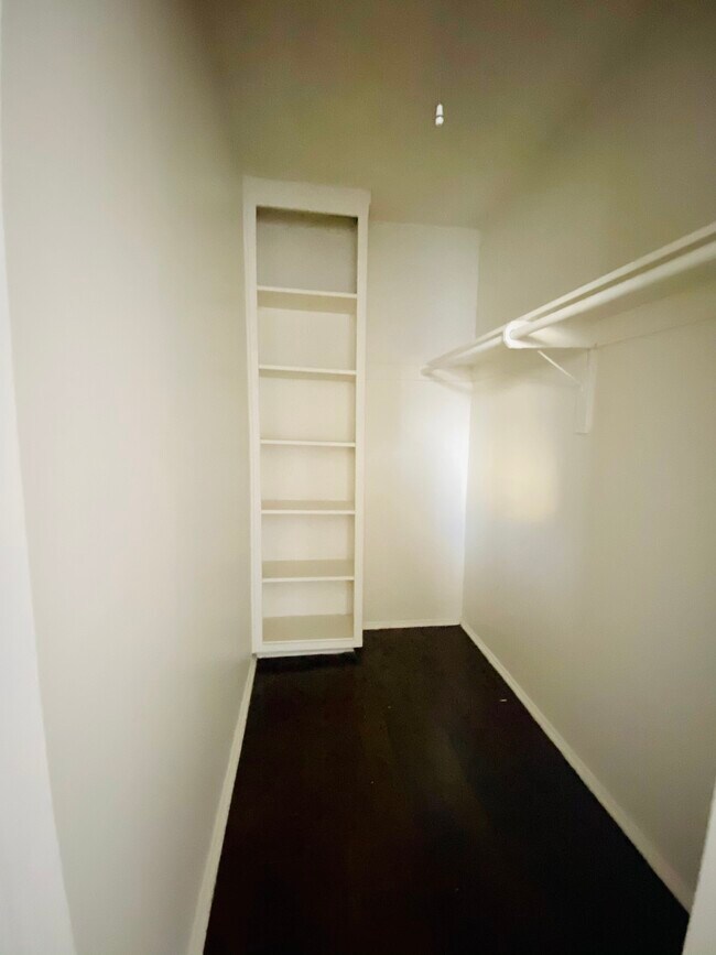 Building Photo - 12711 Pacific Ave