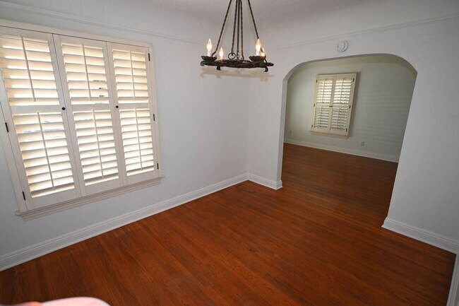 Building Photo - Beautiful 2 Bed 2 Bath Single Story House in Belmont Shore of Long Beach