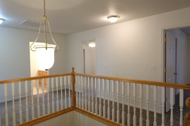 Building Photo - ****HALF MONTH RENT FREE***? Your Dream Rental: Large, Serene Home with Fenced Yard?