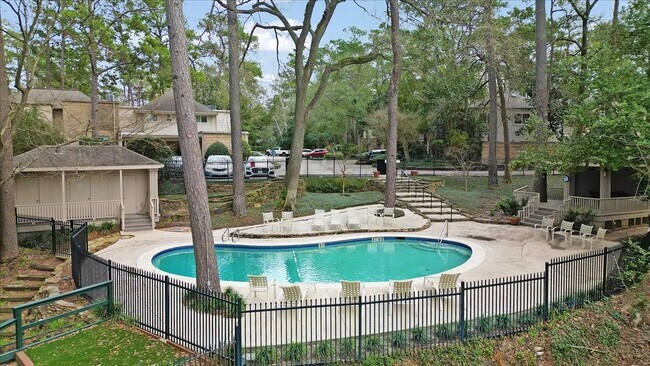 Building Photo - 201 Vanderpool Ln