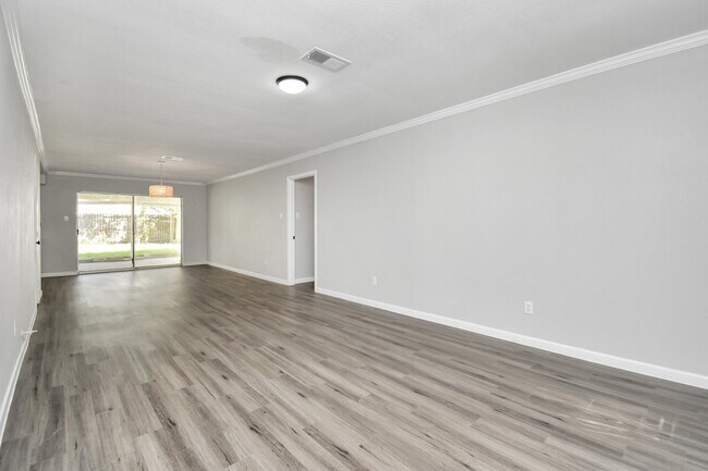 Building Photo - 9622 Vilven Ln