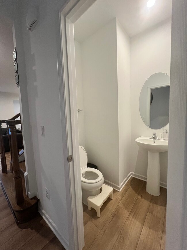 Building Photo - 230 Newbury St