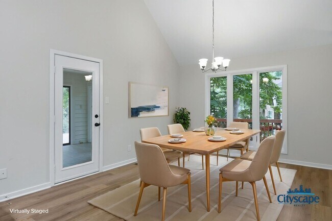 Building Photo - Swanky Brandermill Contemporary Home available NOW
