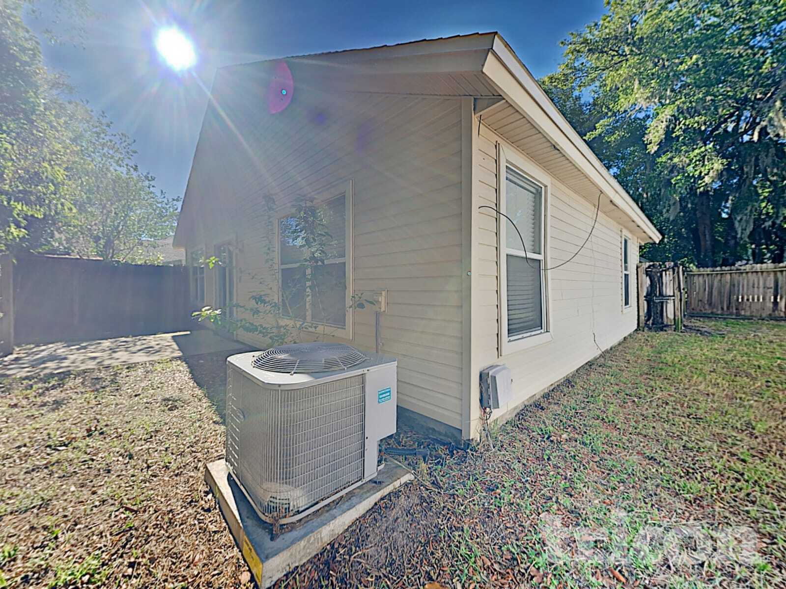 Building Photo - 1293 Munson Cove Dr