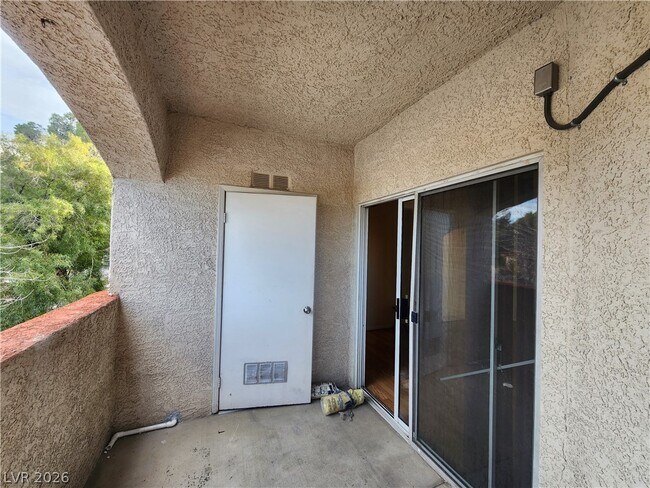 Building Photo - 509 Indian Bluff St