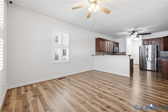 Building Photo - 6613 St Laurence Dr