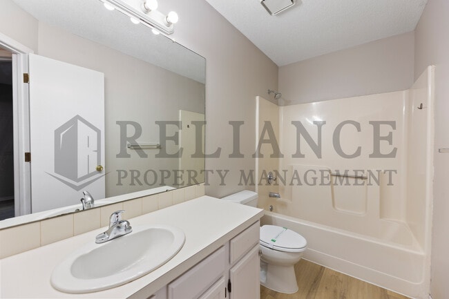 Building Photo - 6534 E 39th Ct N