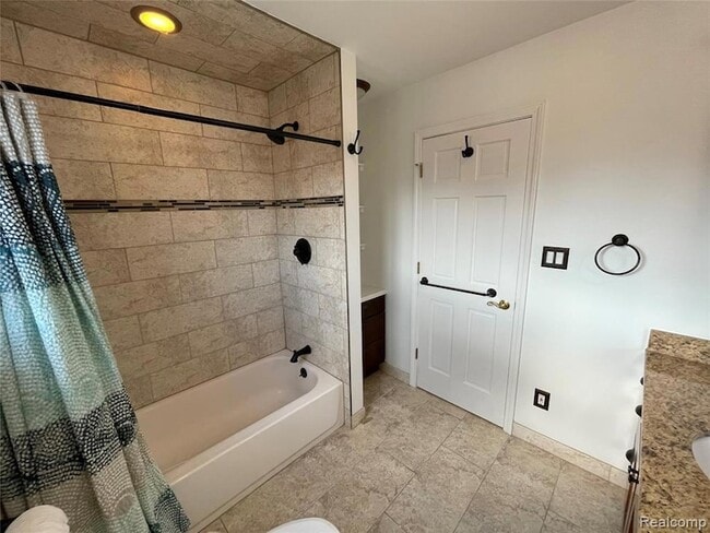 Building Photo - 1253 Bamford St