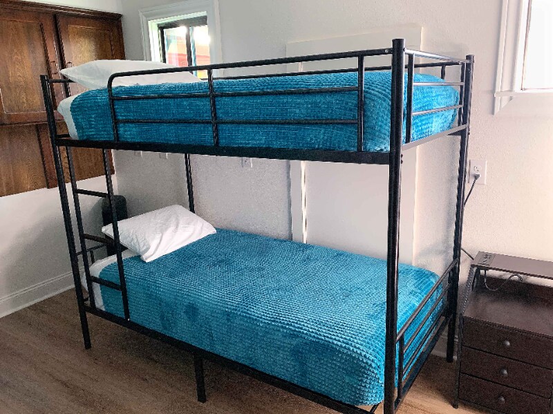 Building Photo - 37 Pamela Ln