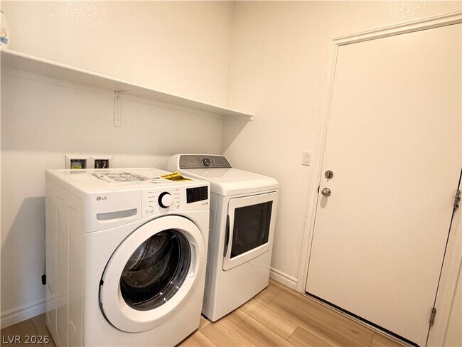 Building Photo - 341 Aravalli Crst St