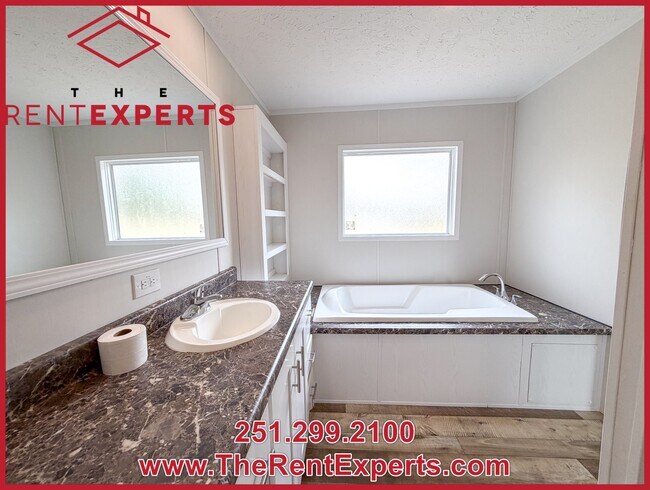 Building Photo - 4883 Christopher Rd