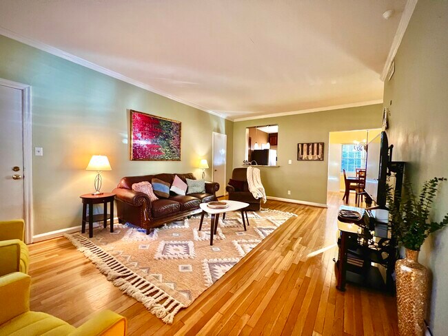 Building Photo - 430 Lindbergh Dr NE