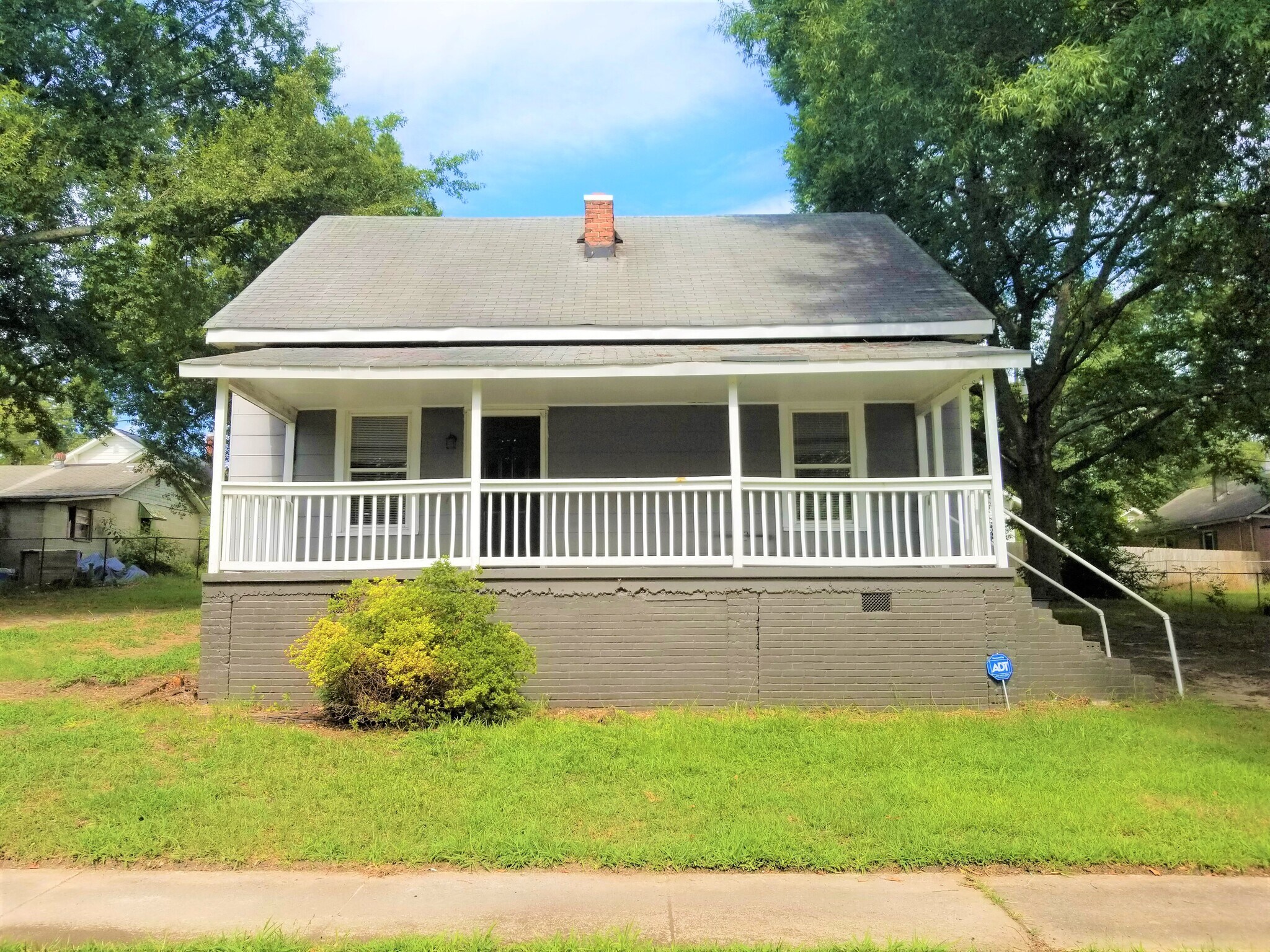 Building Photo - 12 N YMCA ST