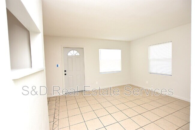 Building Photo - 118 Flamingo Dr