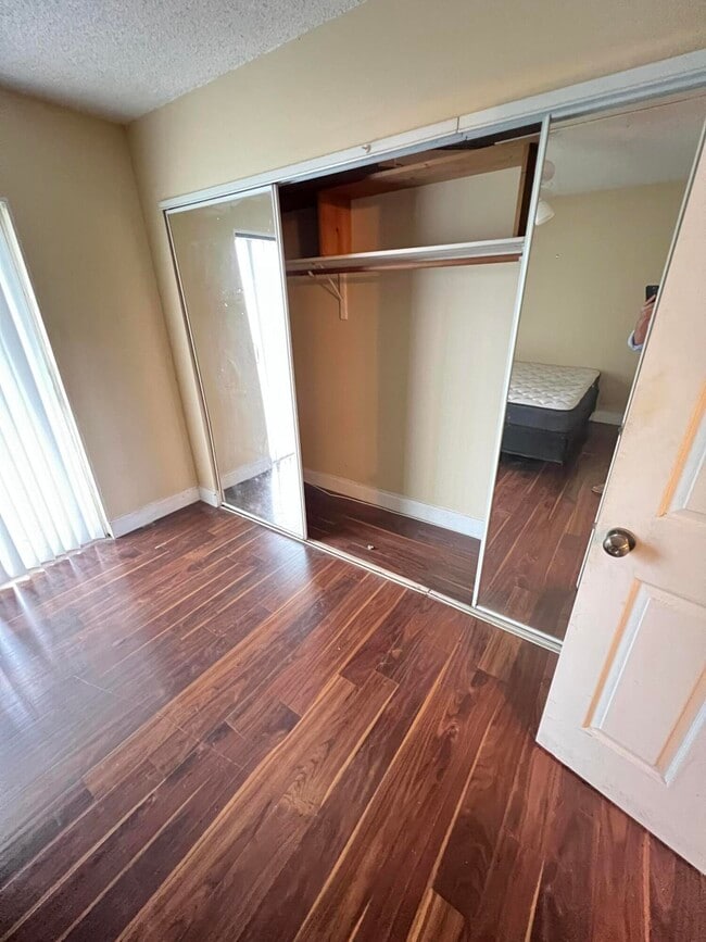 Building Photo - 80 Berkshire D