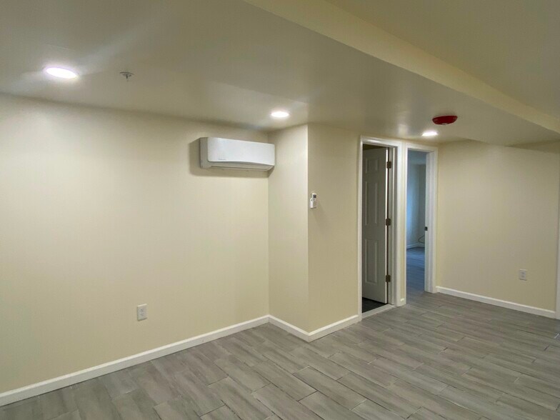 Building Photo - 2710 Dothan Plz