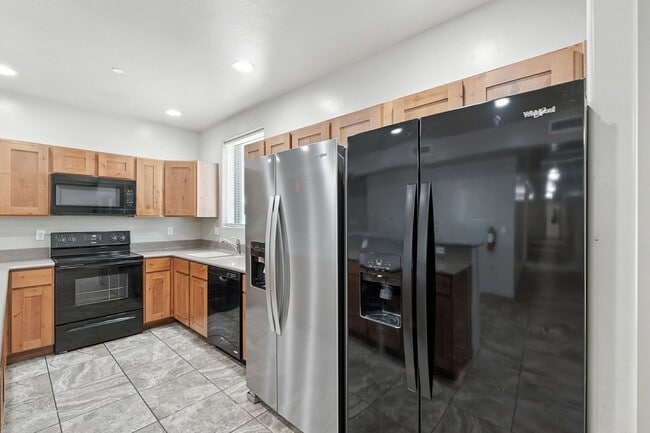 Building Photo - 50 N Mountain Ave