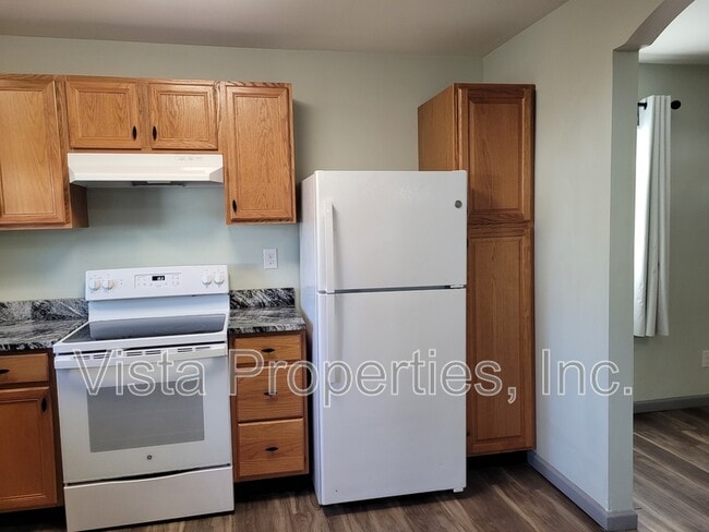 Building Photo - 127 Boston Ct