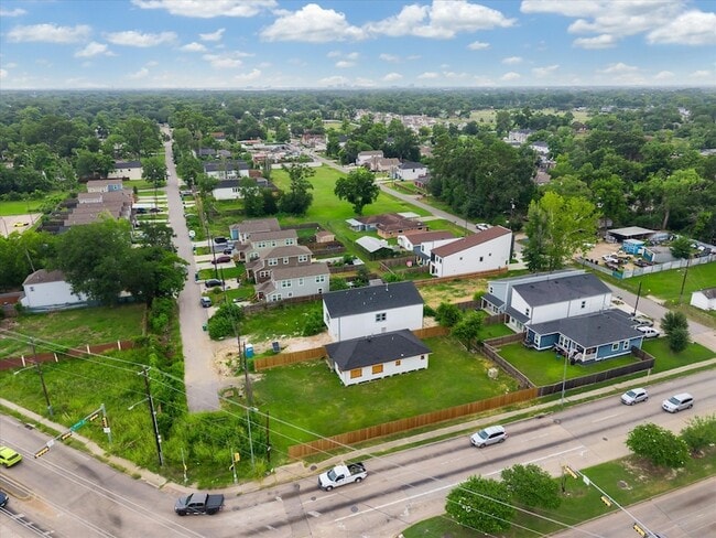 Building Photo - 7702 Sealey St