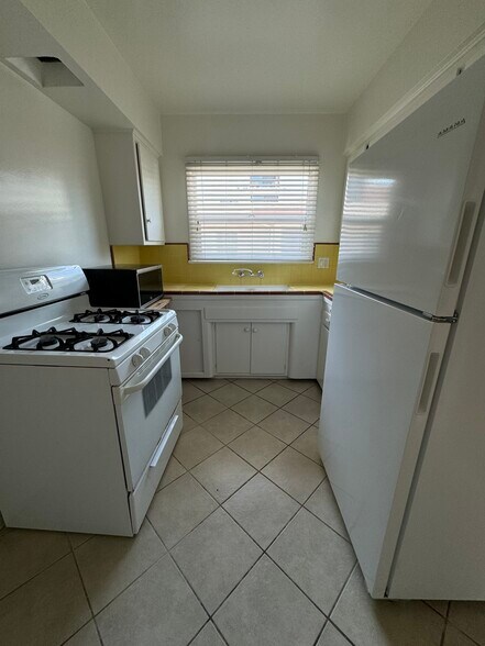 Kitchen - 11641 National Blvd