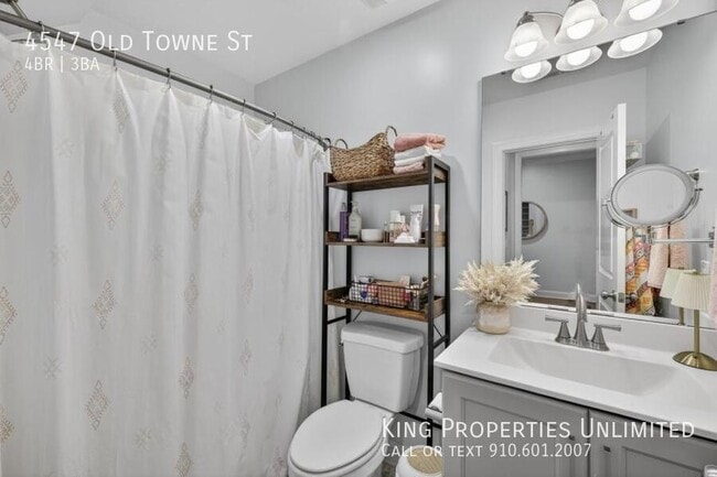 Building Photo - 4547 Old Towne St