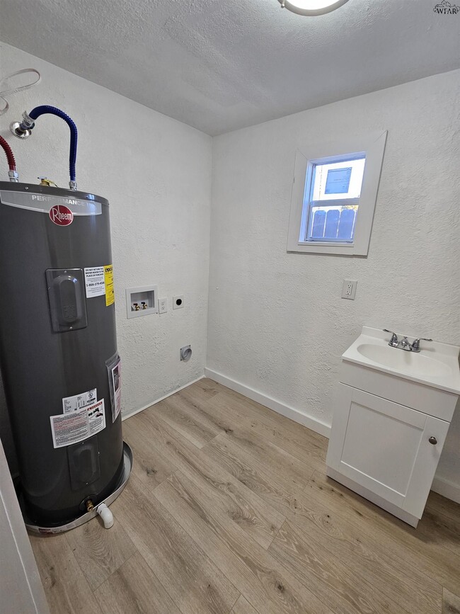 Building Photo - 2503 Buchanan St