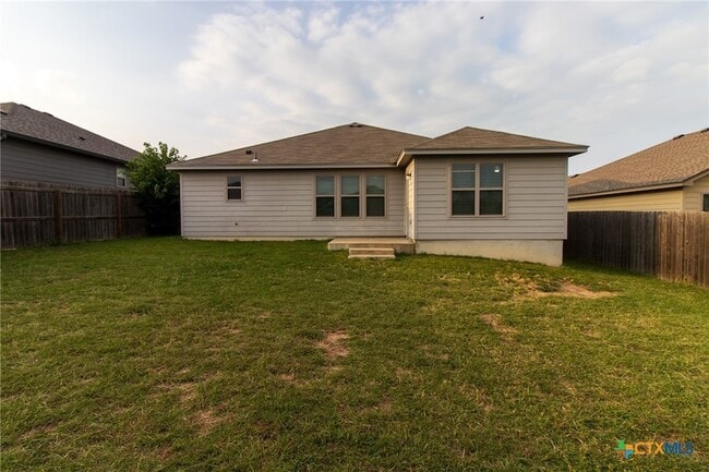 Building Photo - 2305 Vicksburg Ln
