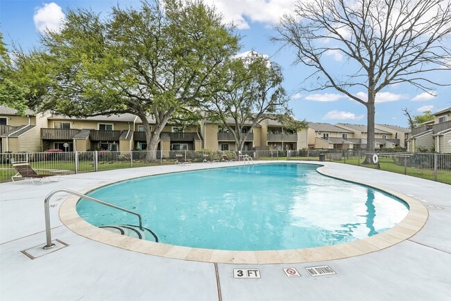 Building Photo - 5005 Georgi Ln
