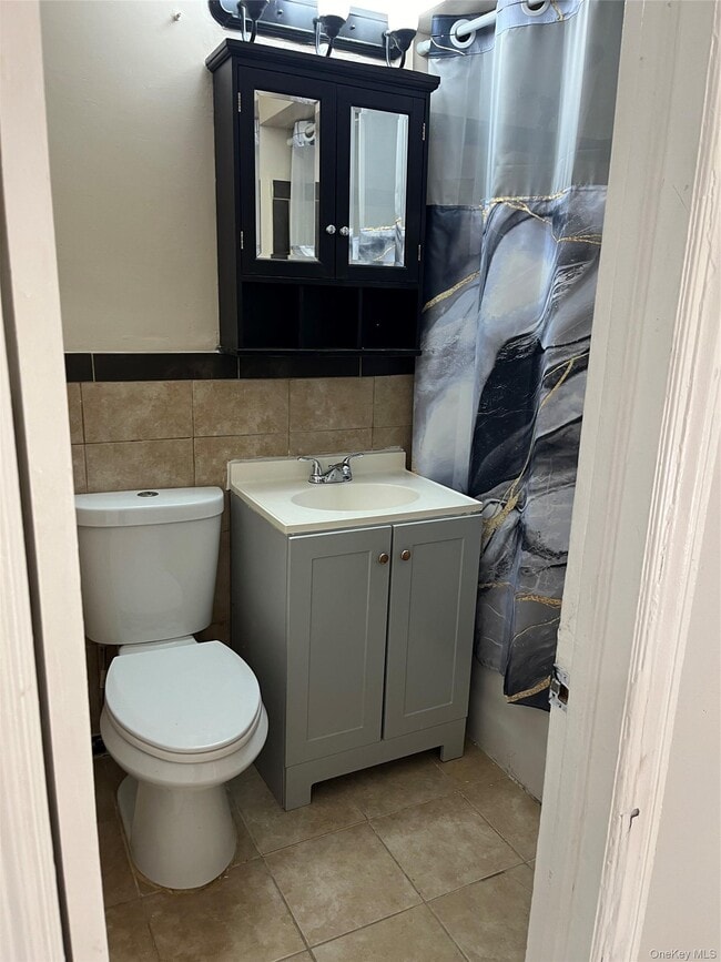 Building Photo - 1650 E 48th St