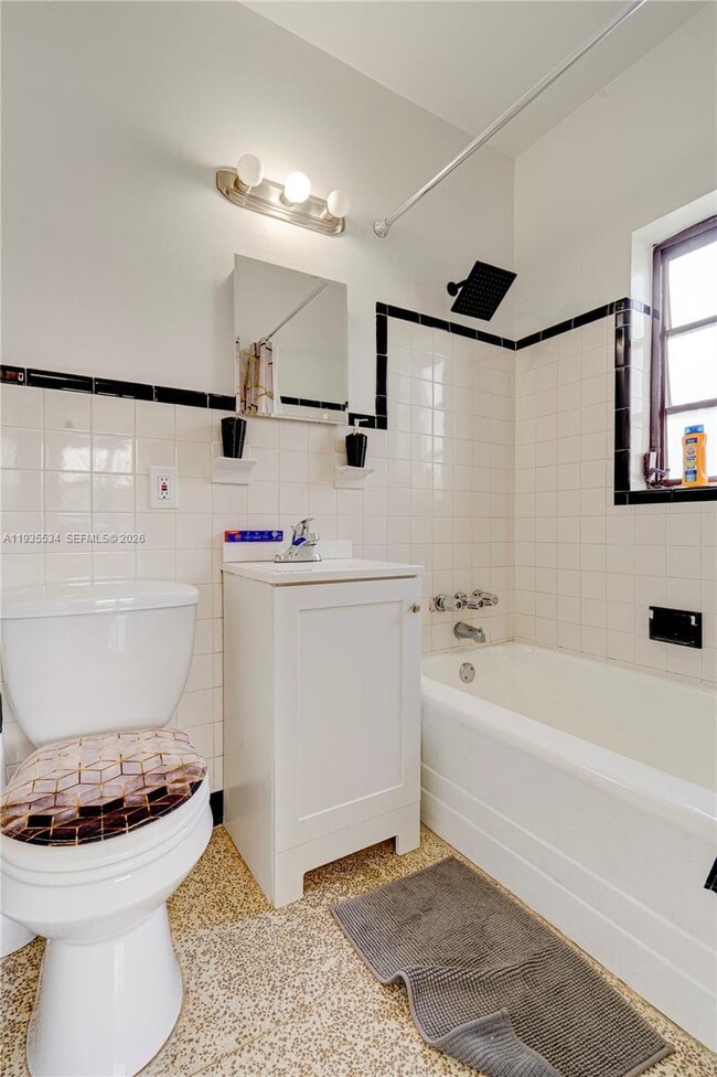 Building Photo - 234 NE 111th St