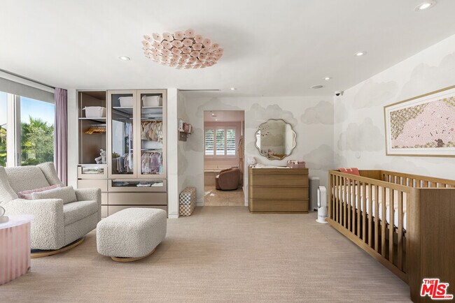 Building Photo - 1889 Rising Glen Rd