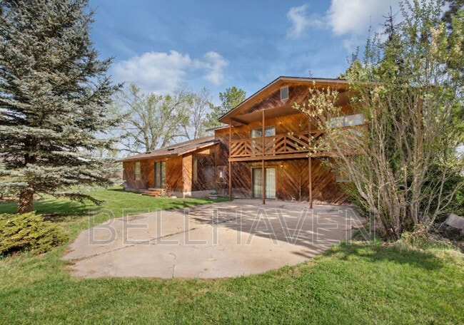 Building Photo - 450 W Elmore Ave