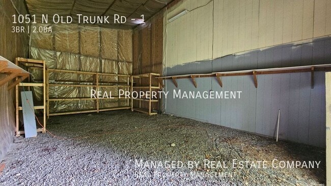 Building Photo - 1051 N Old Trunk Rd