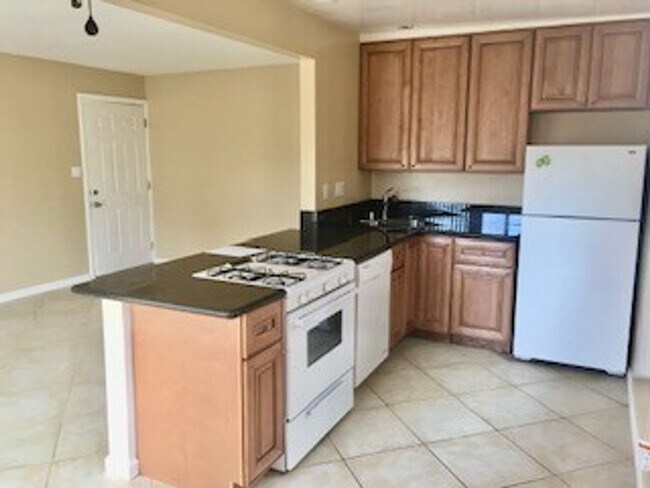 Building Photo - 2341-2343 Grand Ave